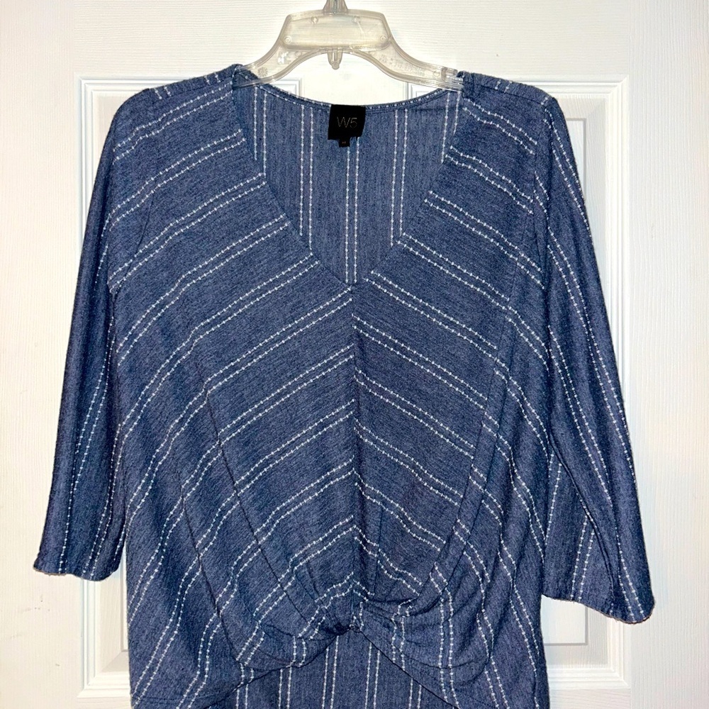 W5 Women's Blue Striped Short Sleeve with Tie Front Top Medium